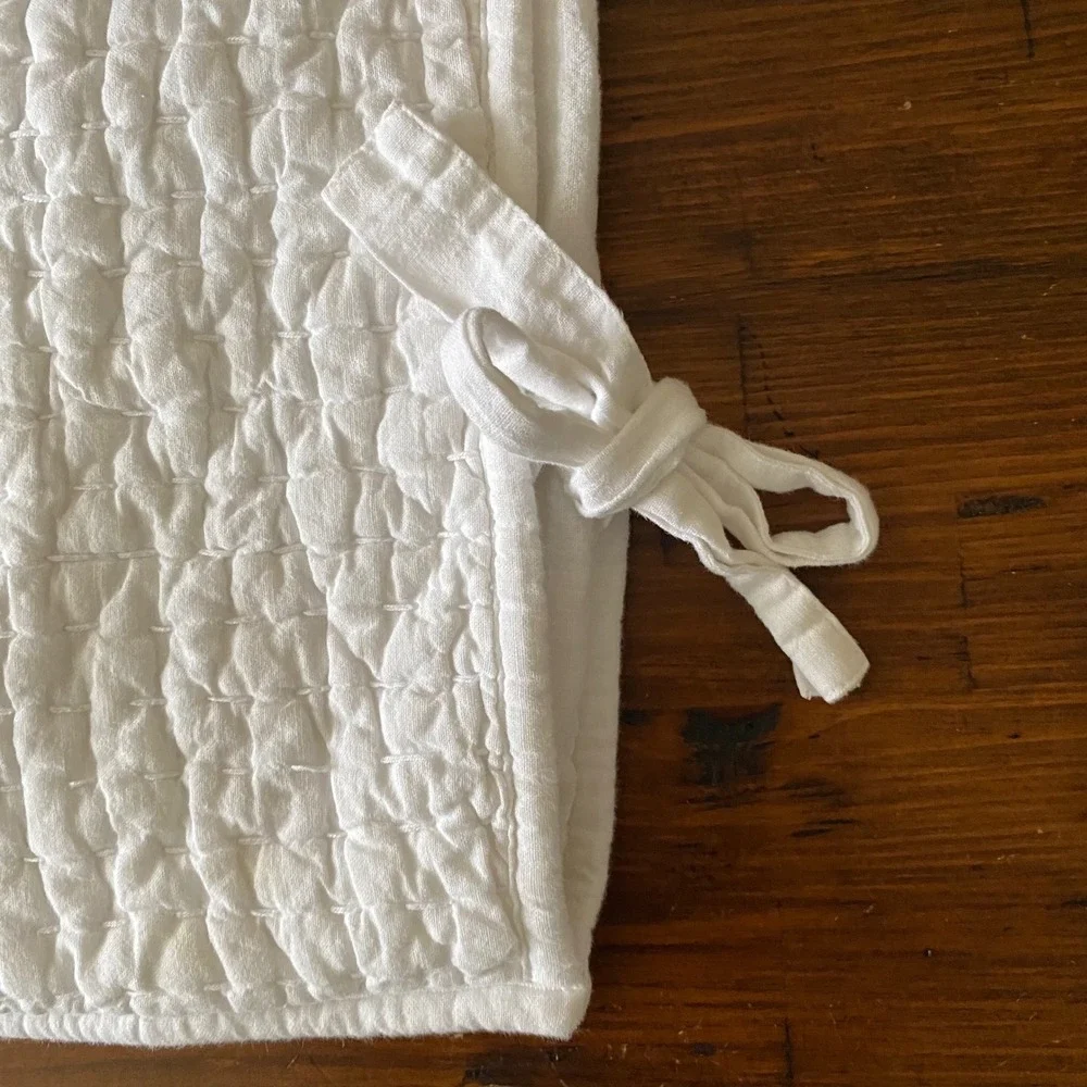 Pottery Barn White Pick Stitch Quilted Pillow Sham Cotton Linen Tie Closure